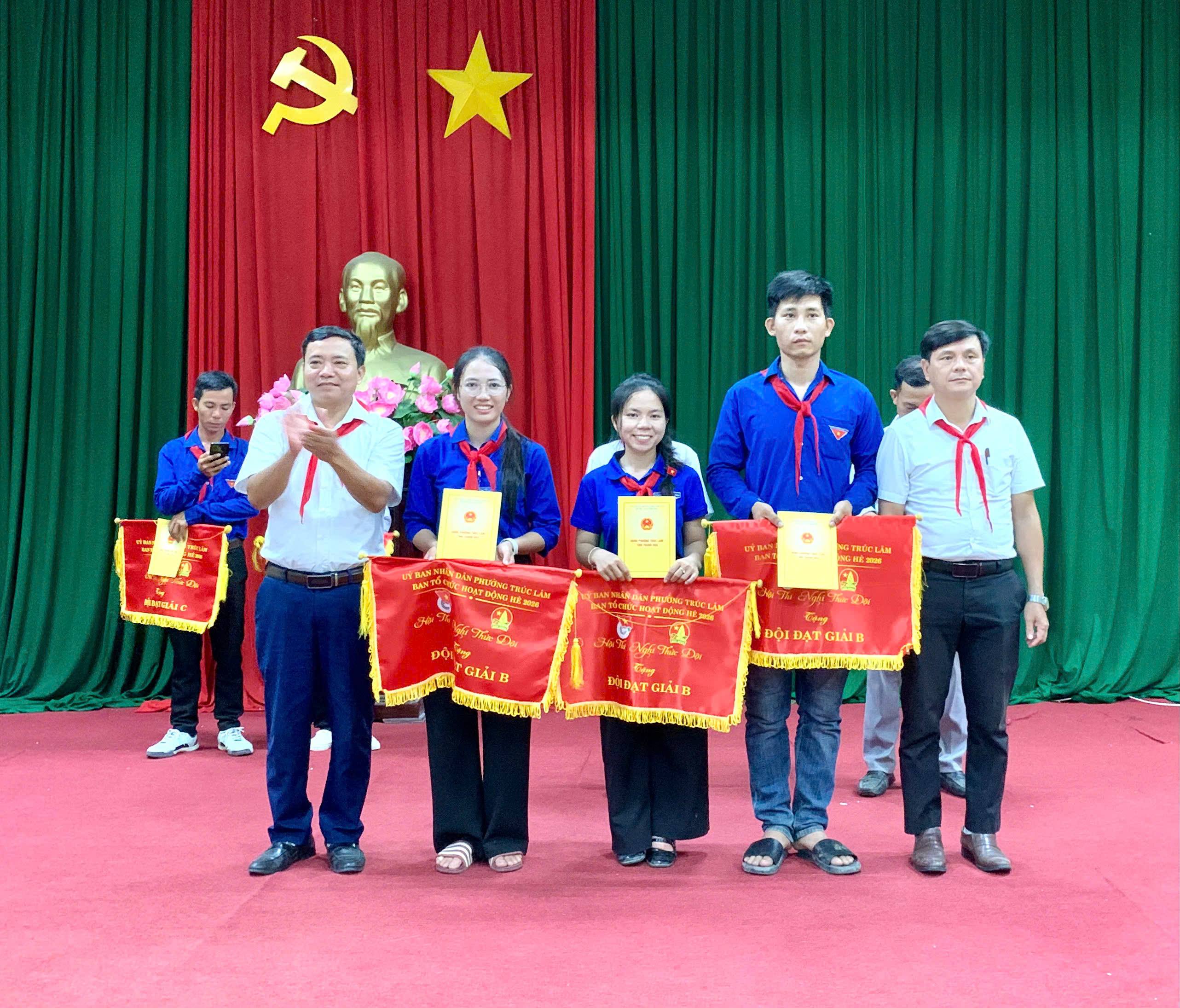 Anh-tin-bai